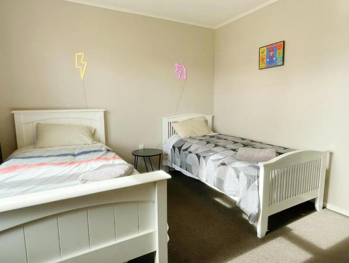 3 Bedroom Family House In Excellent Location Hamilton Exterior foto